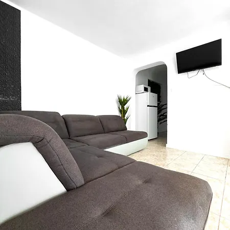 Aparthotel Azzur 3*